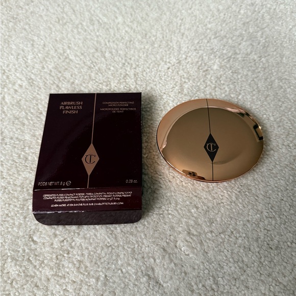 *CHARLOTTE TILBURY AIRBRUSH SETTING POWDER* - Picture 7 of 11